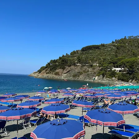 Villa Villino Aranci Nuovo Bilocale In Centro Levanto Exterior foto