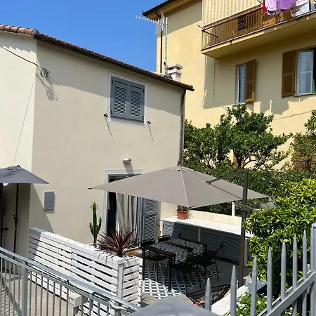 Villa Villino Aranci Nuovo Bilocale In Centro Levanto Exterior foto